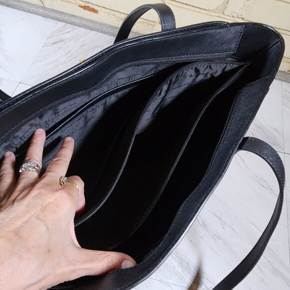 Like New Michael Kors Black Leather Shoulder Bag Purse - Picture 14 of 16